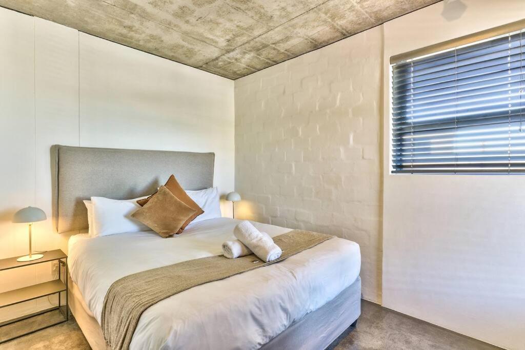 Third Floor-breath-taking Views- Two Bed In New Development! Apartment Cape Town