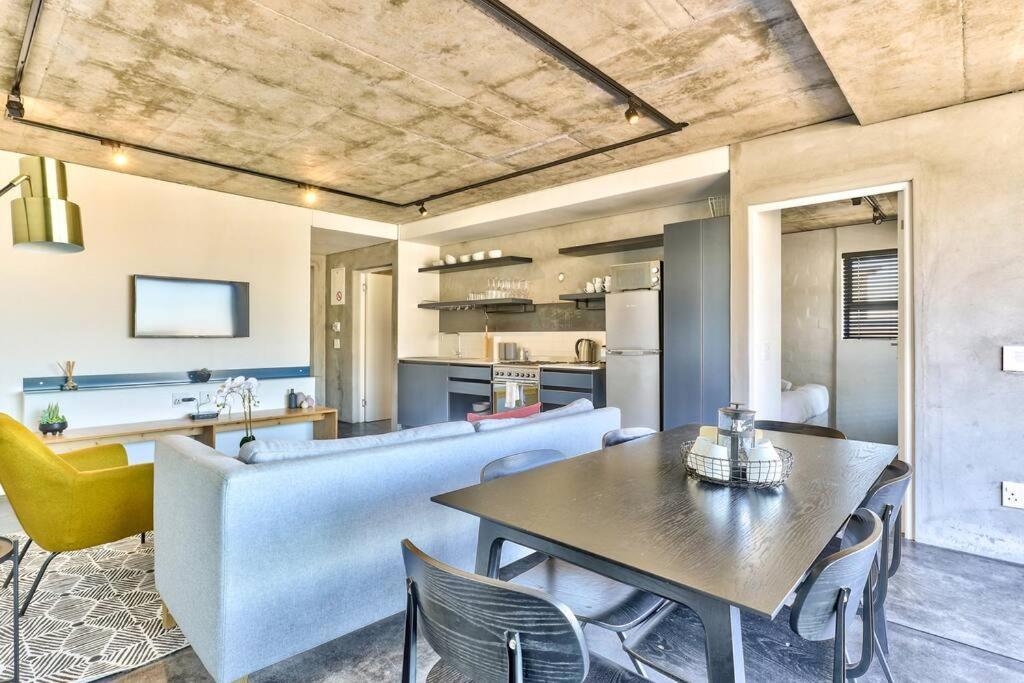 Third Floor-breath-taking Views- Two Bed In New Development! *