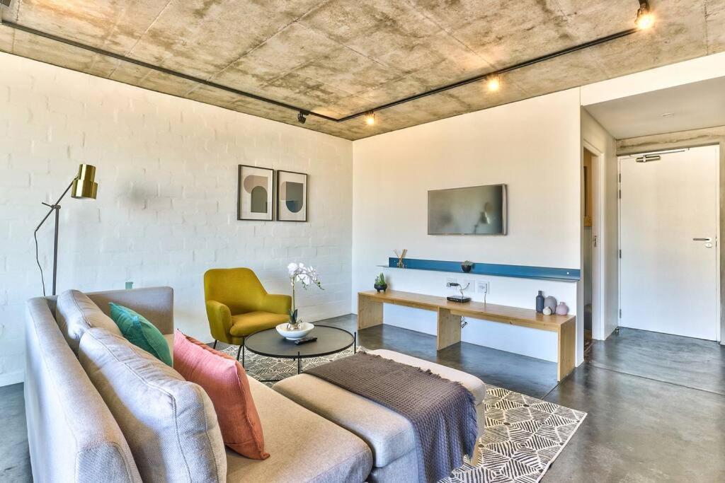 Third Floor-breath-taking Views- Two Bed In New Development! Cape Town